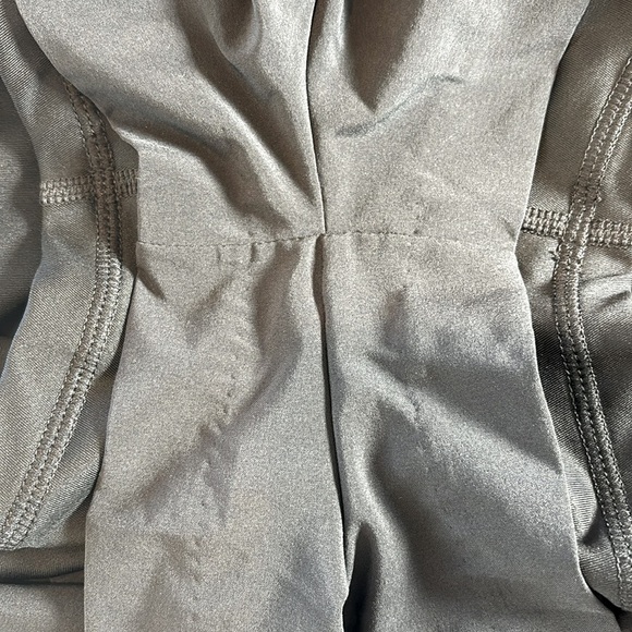 Nike Dri-Fit Advantage Pleated Golf Tennis Shorts Women Size Large in Black - Picture 8 of 11